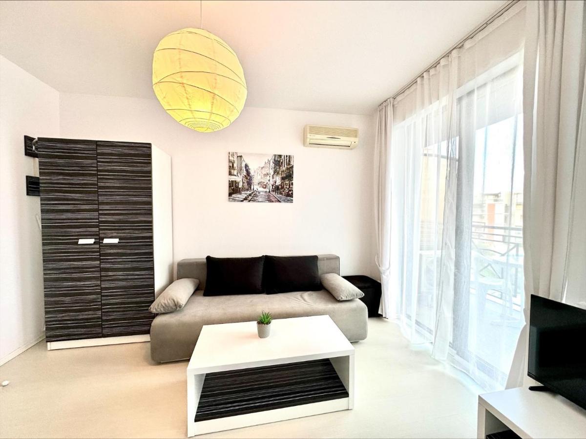 Menada Rainbow Apartments Sunny Beach Buitenkant foto