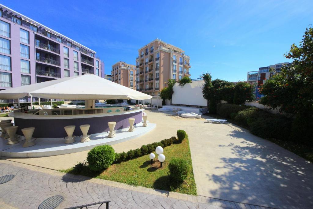Menada Rainbow Apartments Sunny Beach Buitenkant foto