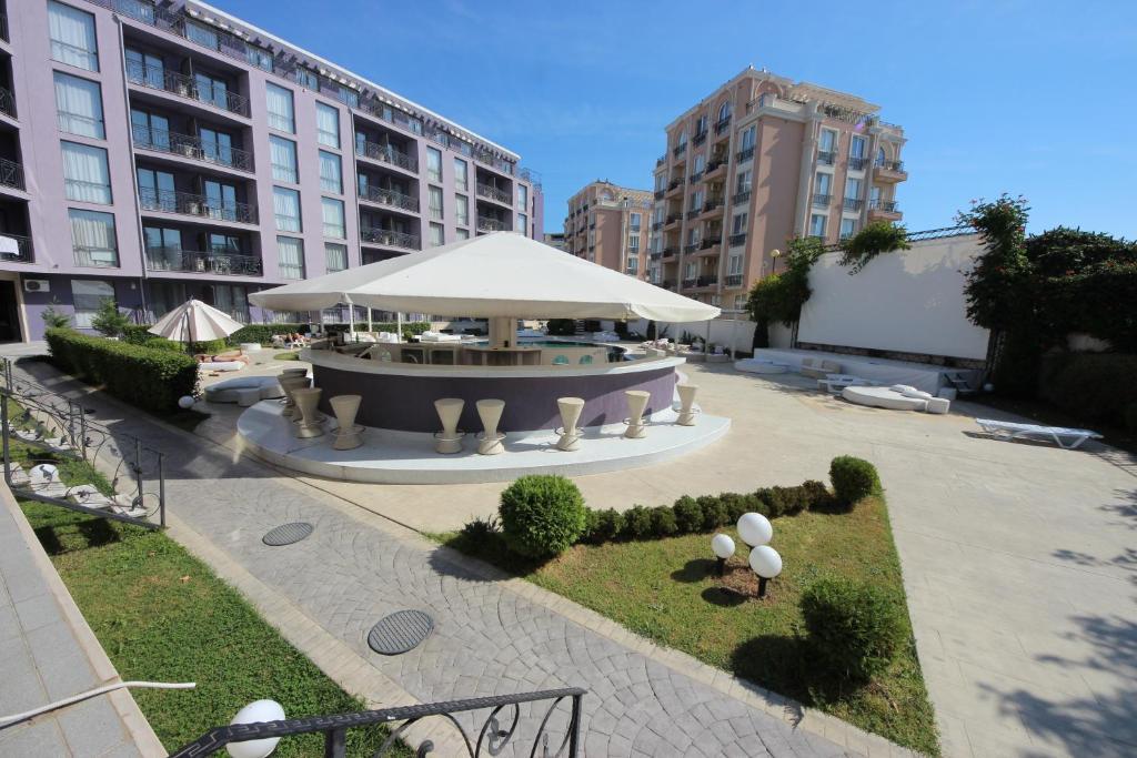 Menada Rainbow Apartments Sunny Beach Buitenkant foto